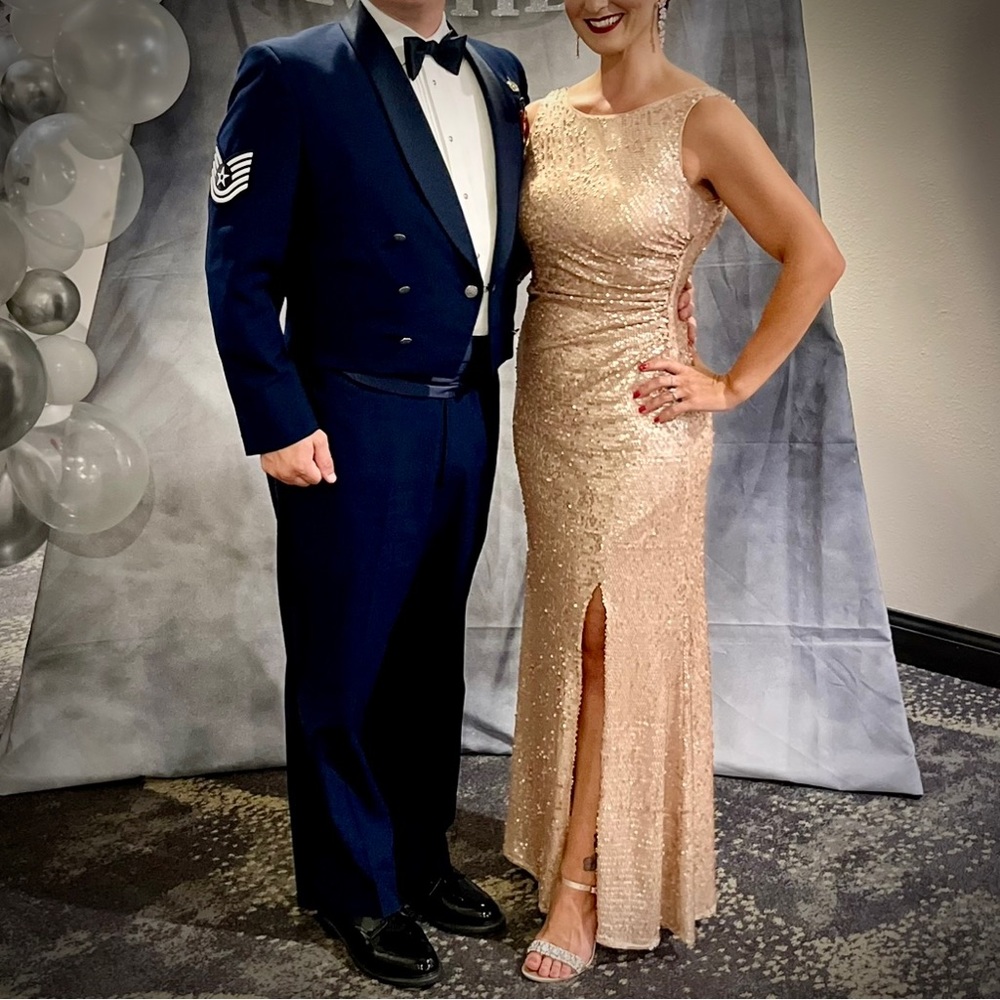 ADRIANNA PAPELL ⭐️ Sequin Evening Gown - Picture 4 of 12
